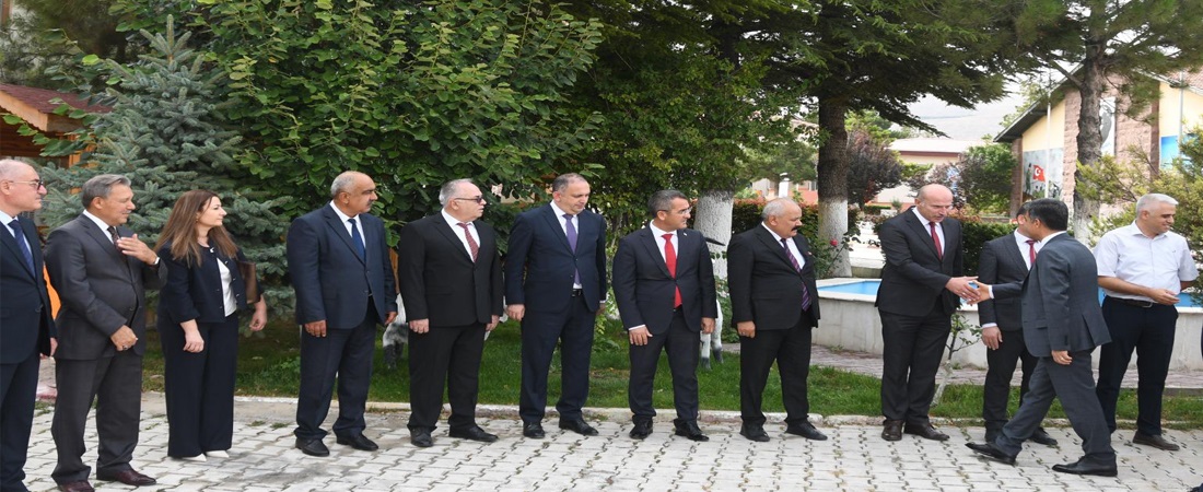 İşyurtları Kurumunca, Niğde İlinde 15 İşyurdu Müdürlüğünün Katılımıyla Tarım ve Hayvancılık İşkolları Değerlendirme Toplantısı Gerçekleştirildi